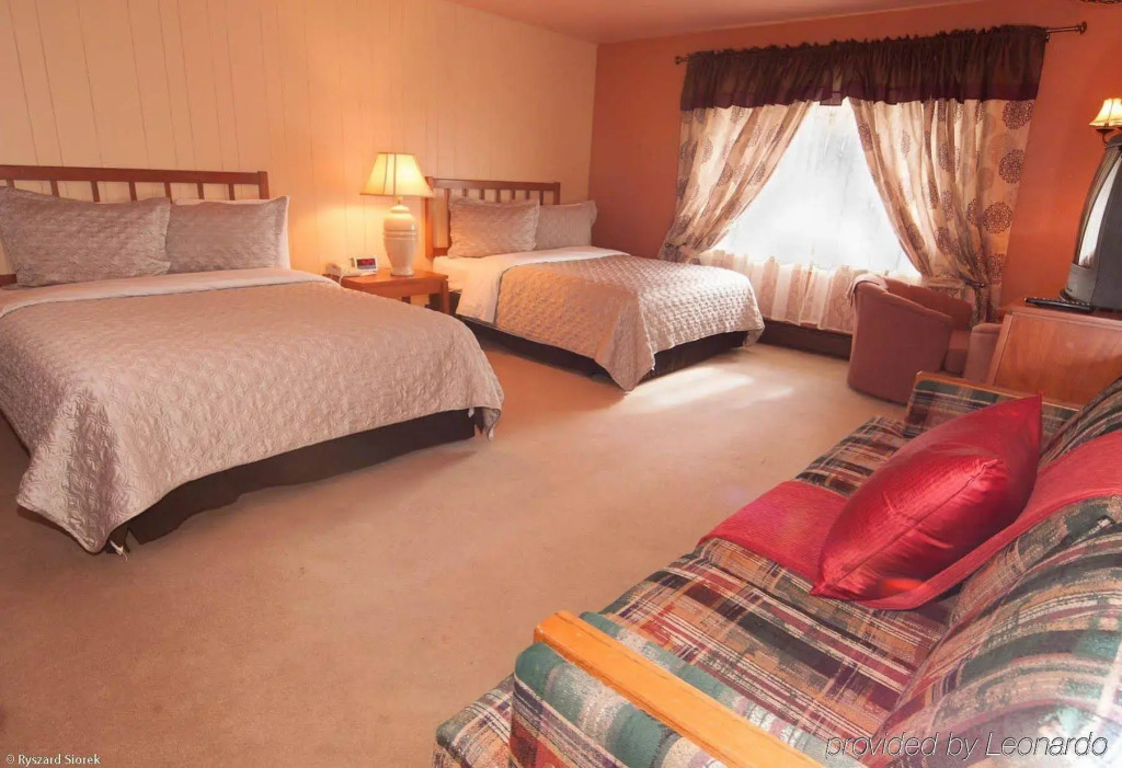 Valley Hi Hotel