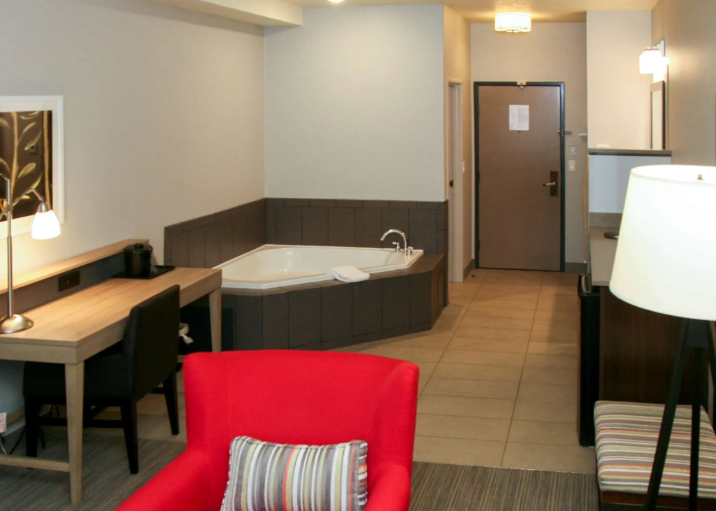 Country Inn & Suites by Radisson, Prineville, OR