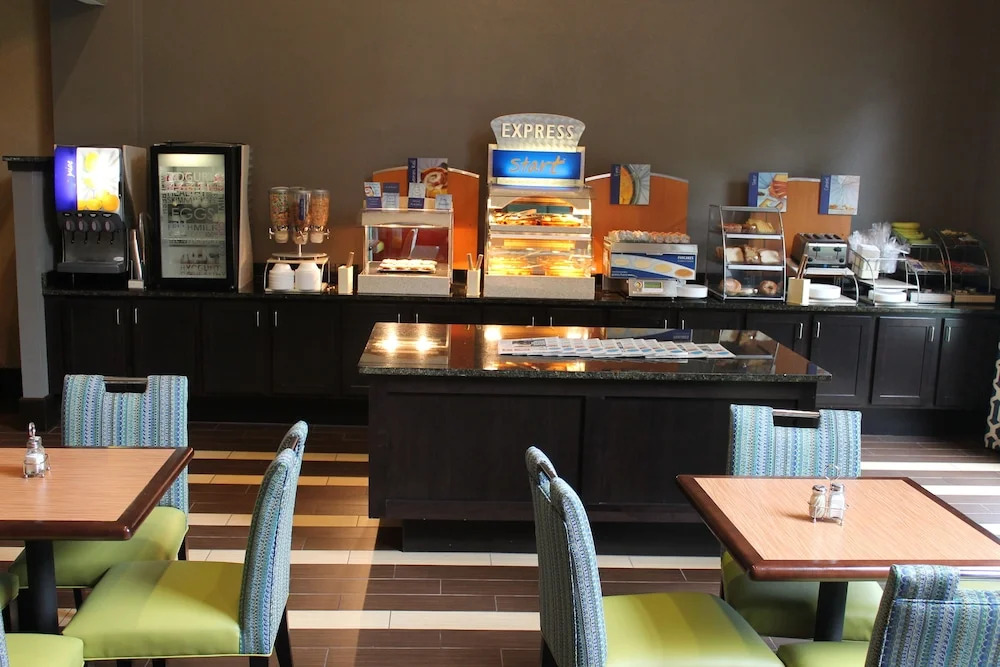 Holiday Inn Express Hotel & Suites RIPLEY, an IHG Hotel