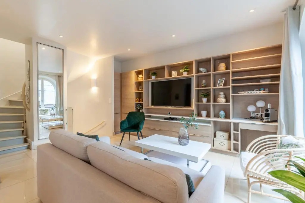 Beau duplex - Haut de gamme Place Morny - 75m2