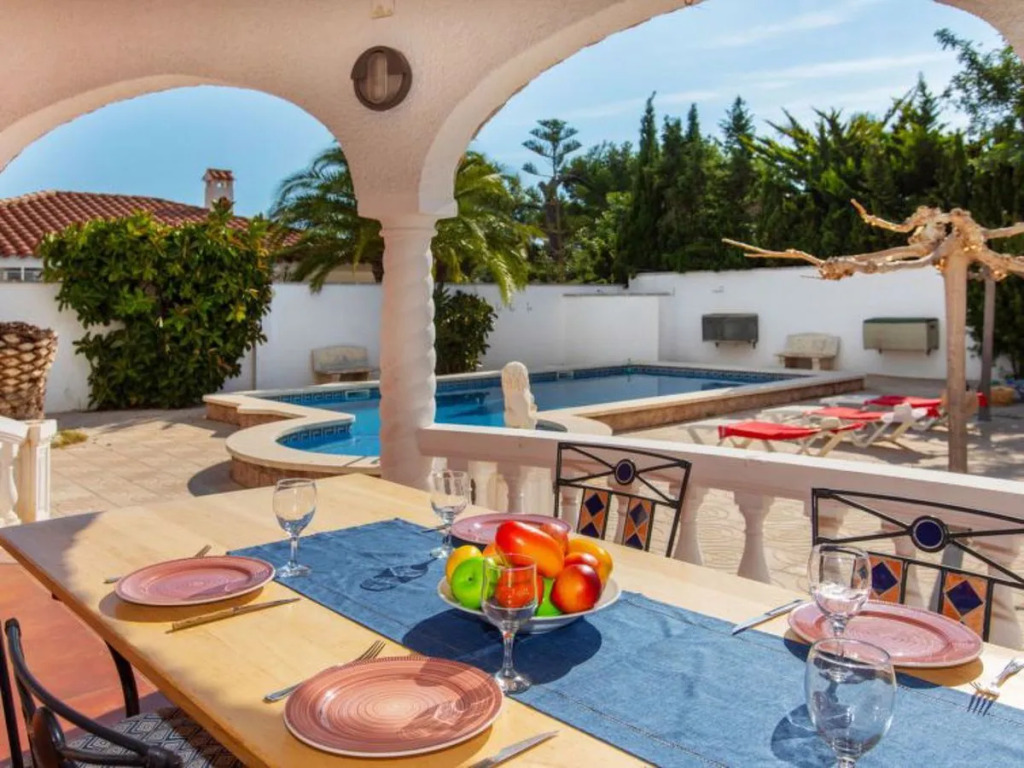 Villa Rustical Mont Roig by Interhome