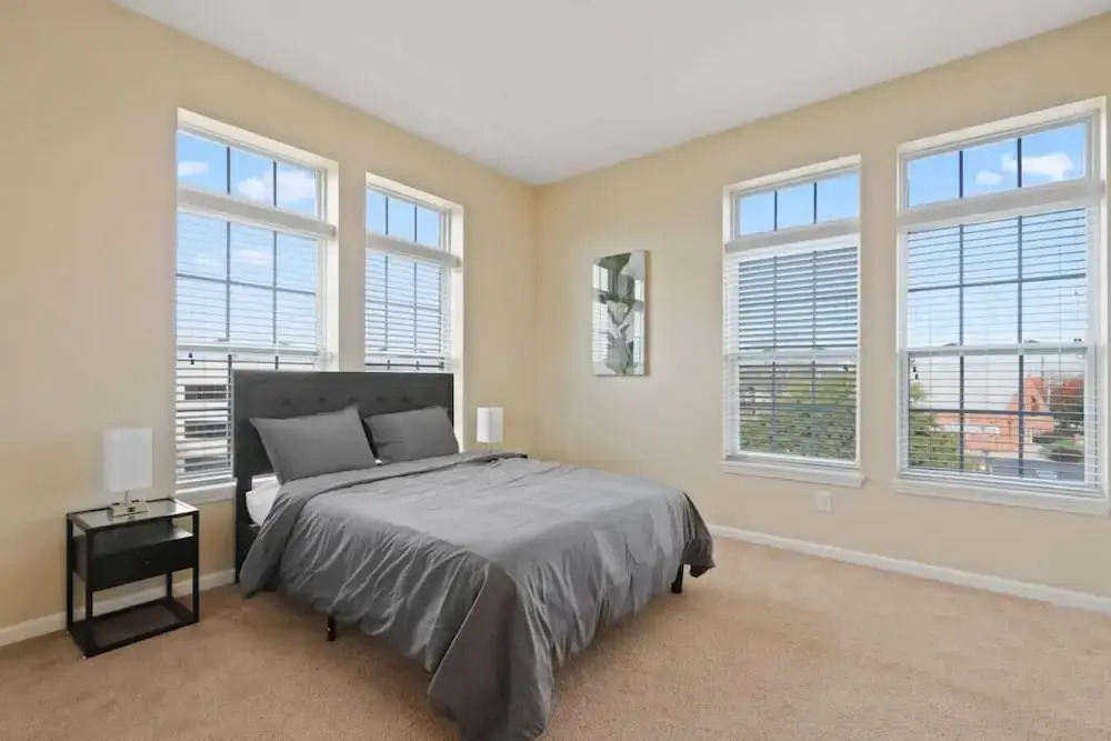 Cozy 3bd, 3BA Downtown Indy