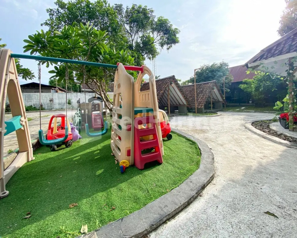 CBG INN RedPartner near Stasiun Solo Balapan