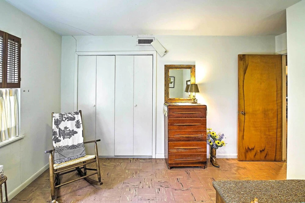 Mid-century Hideaway: Spacious Brownsville Home!