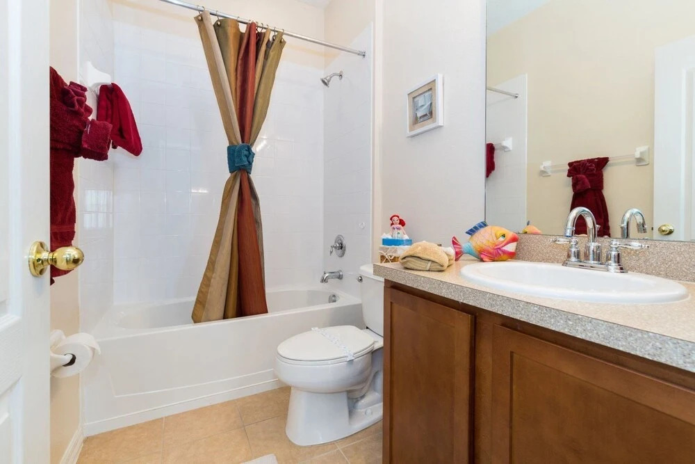 Beautifully Furnished Executive Home on Gated Community Near Disney and Champions Gate - 388