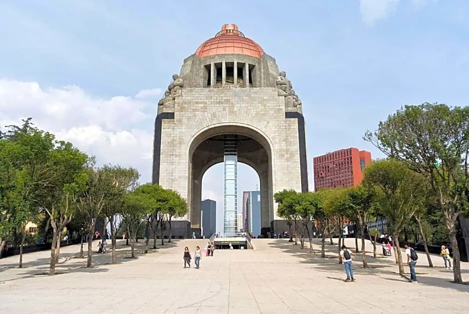 Insurgentes 96