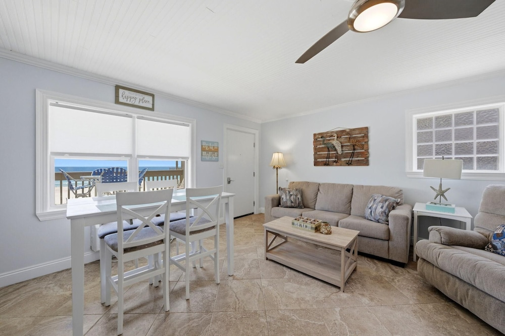 Gulf Village 207