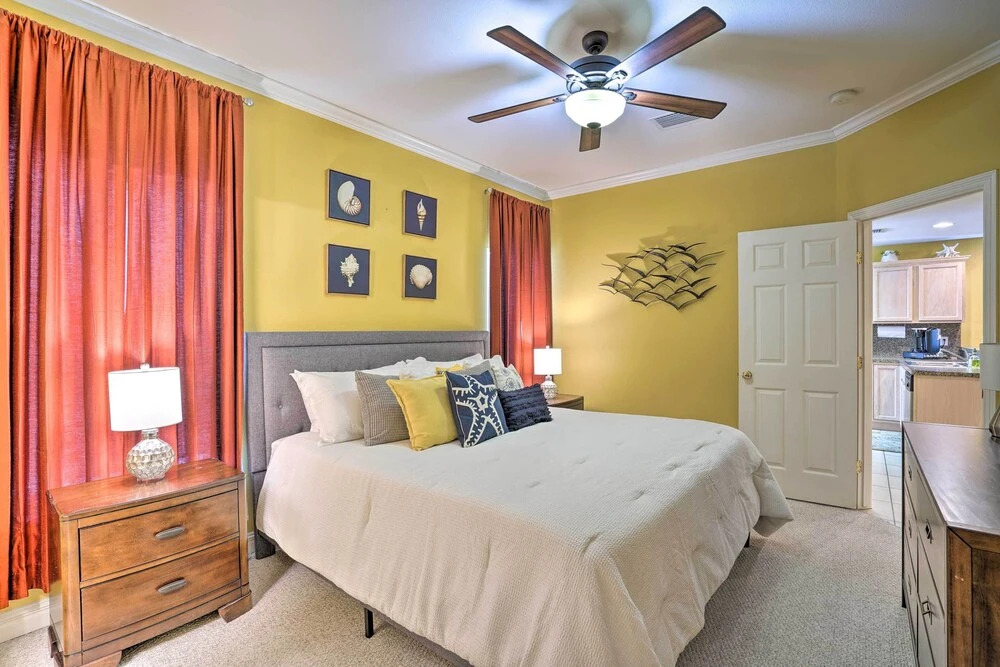 Coastal Condo w/ Pool in South Padre Island!