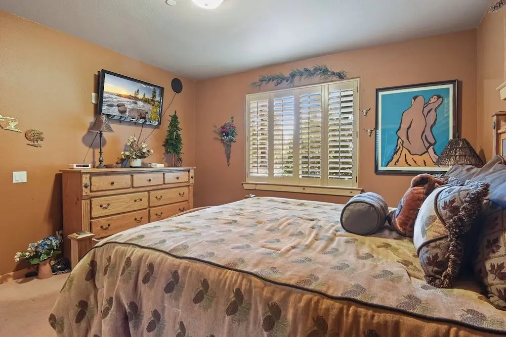 Crystal Charm Amazing 3 BDR Condo Close to Beaches, Casinos, & Skiing!