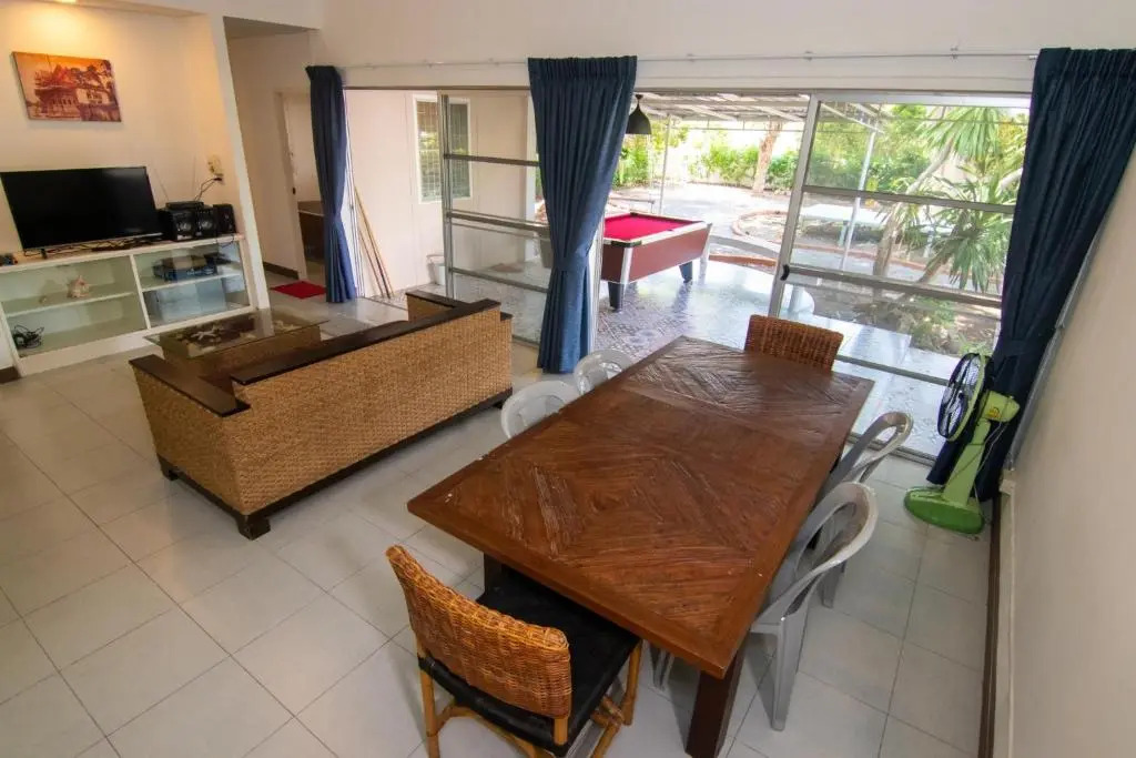 ซิตี้บีช หัวหิน พูลวิลล่า เดินไปทะเล120เมตร City Beach Hua-Hin Poolvilla walk to beach 120Meter