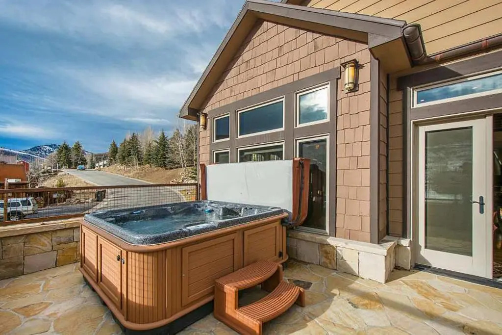 601 Deer Valley Drive
