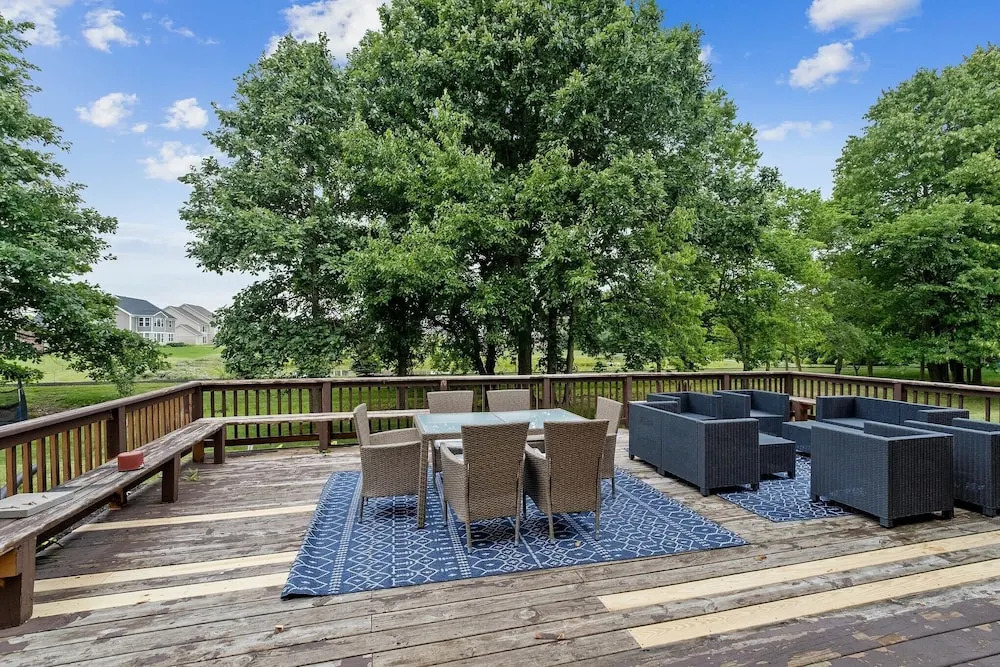 Incredibly Spacious Carmel Home With Fully Equipped Kitchen - 4700 Sq Ft! Sleeps 15! Pet Friendly! 6 Bedroom Home by RedAwning
