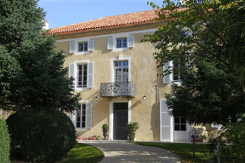 Le Castel Pierre - 7ch&7sdb avec clim, piscine XL, ping-pong, salle fitness et sauna pour 15 personnes