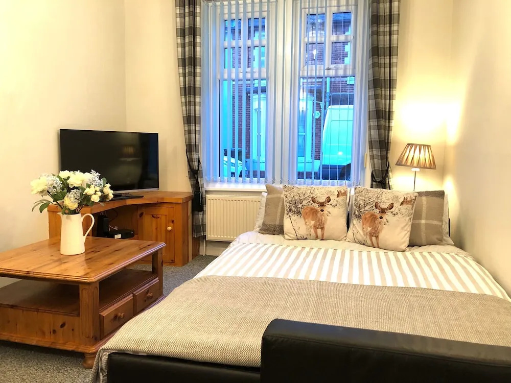 Little Connaught 2 bed House pet friendly