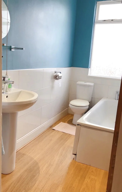 Lovely 3 beds house 6 guests King beds