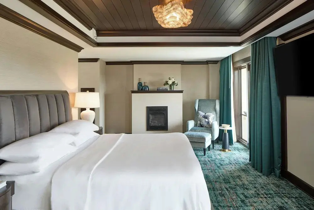 Renaissance Shoals Resort & Spa