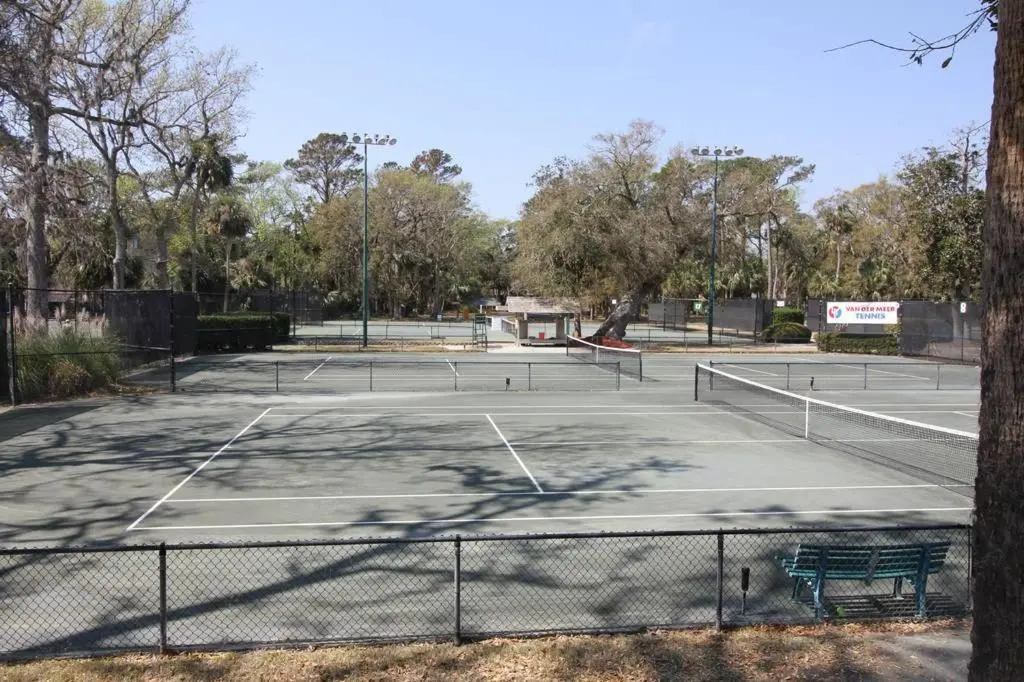 147 Greens 2 BR 25 BA Golf Shipyard