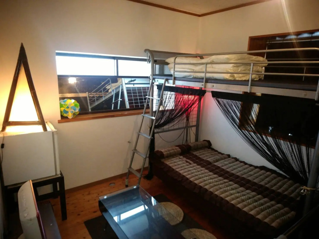 Marine & Guest House Chura