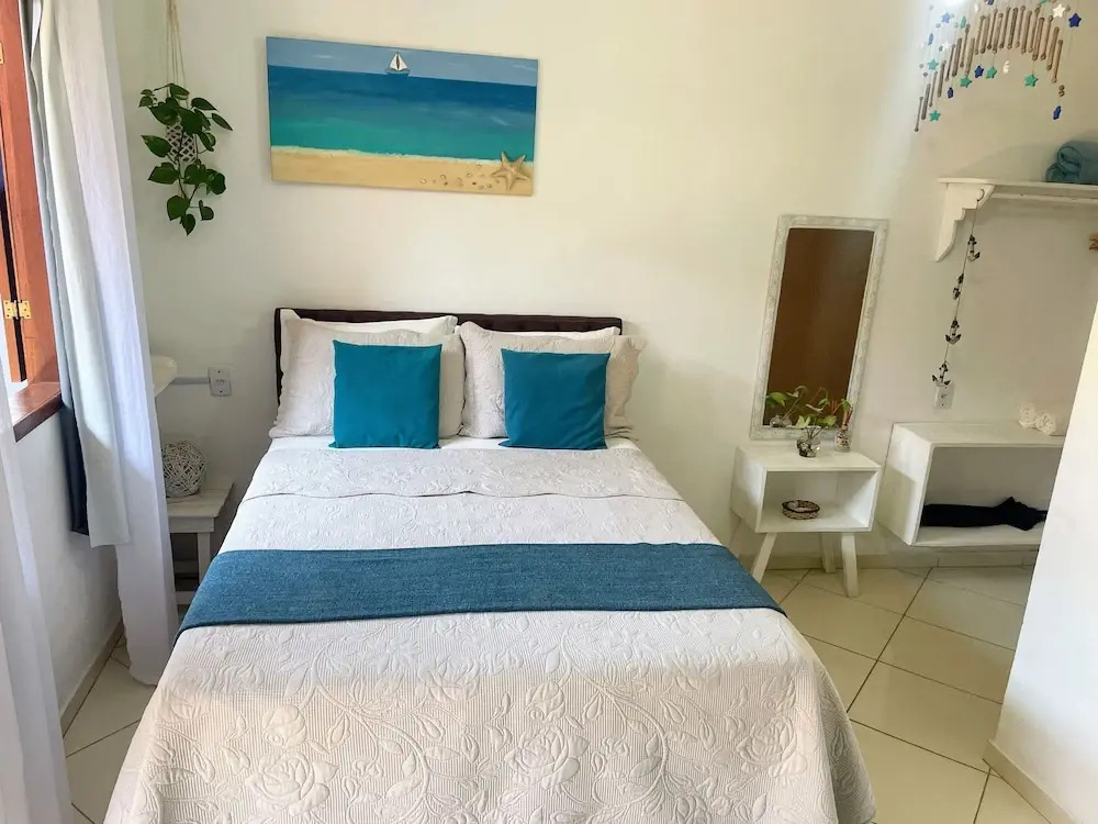 Suites Casa Azul-Vila do Abraão- conforto, limpeza, ótima localização