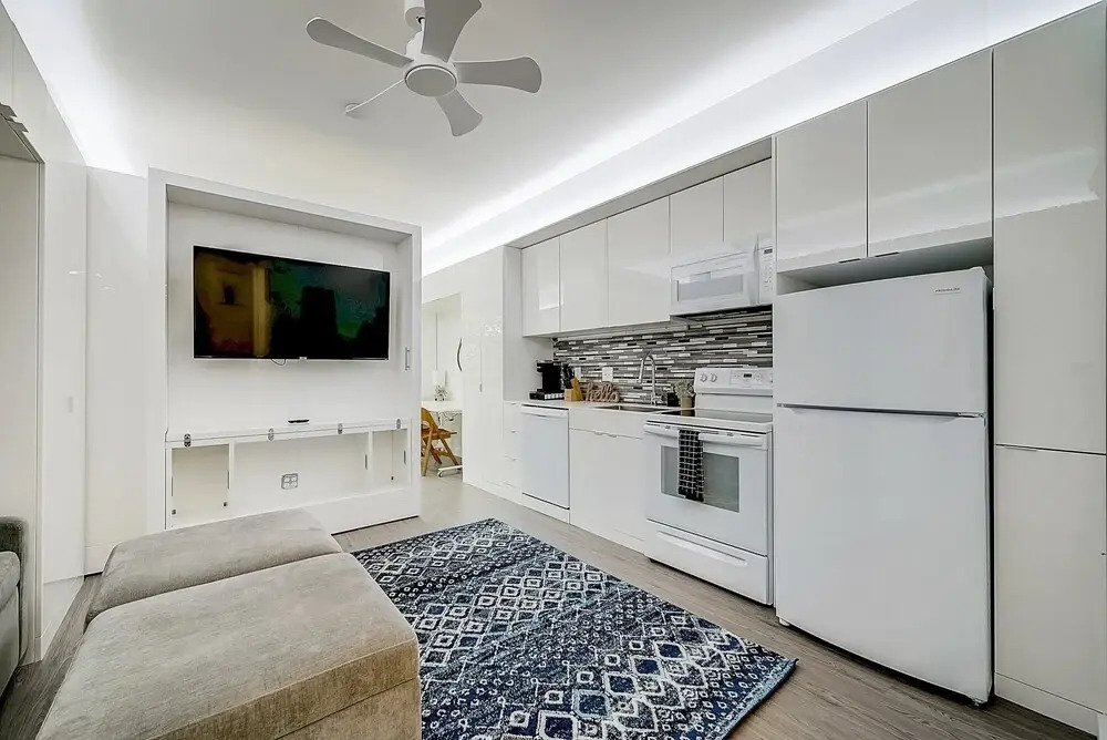 FRONTDESK Tremont Oaks Micro Apts Cleveland