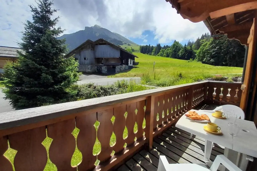 Charming Apartment Near The Slopes!