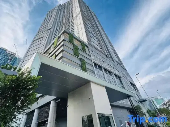 Modern & City Vibes in TRX, Bukit Bintang | 1-3pax