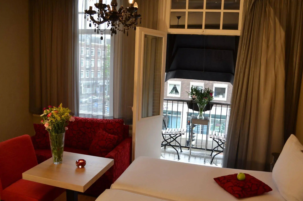Alp Hotel