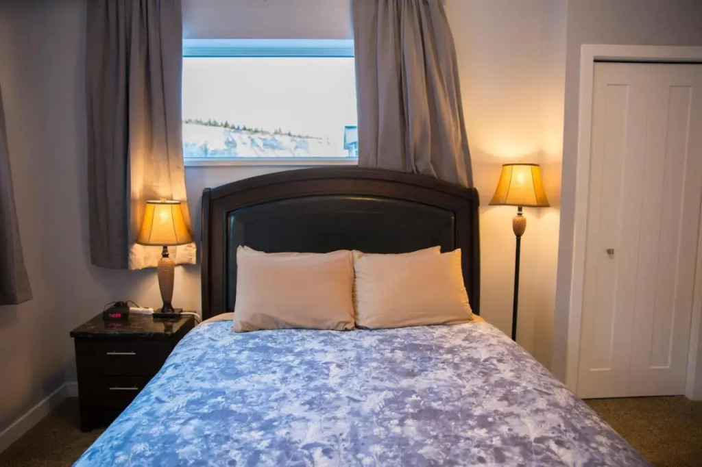 Downtown Whitehorse 4 bedrooms deluxe condo