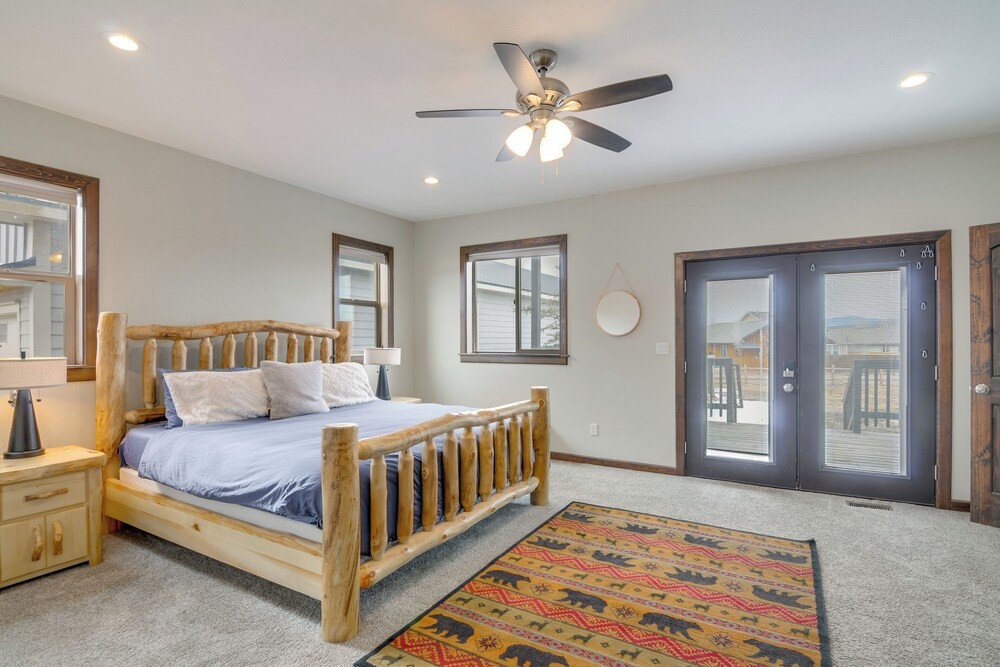 4 Mi to Hot Springs! Modern Mtn Home in Pagosa