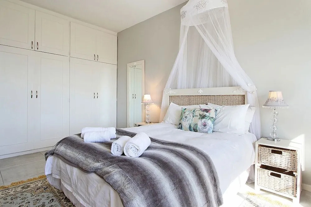 Edward Court 1 Bedroom Sea Facing