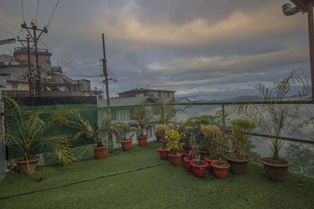 OYO 26944 Hotel Inodoy