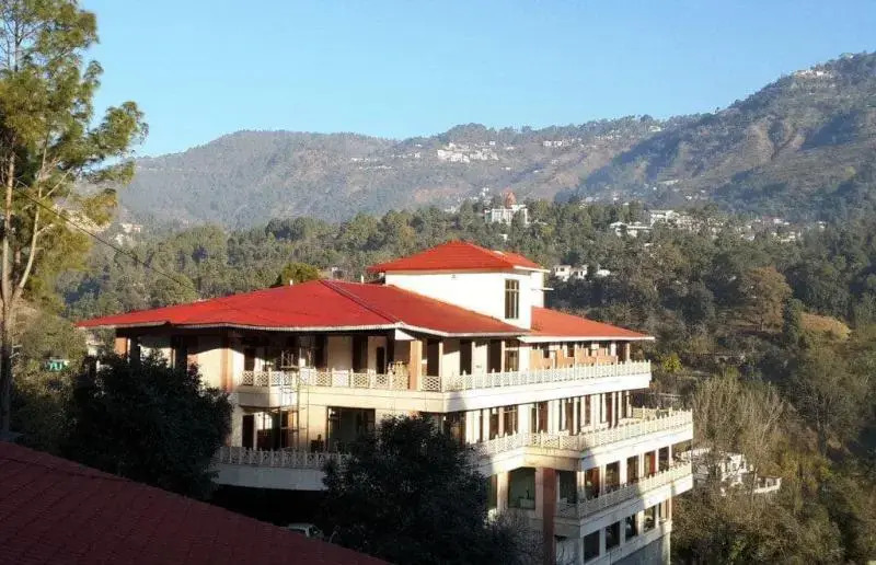 Sea Hawk - Luxury Hill Resort 4 mins from Bhimtal Lake