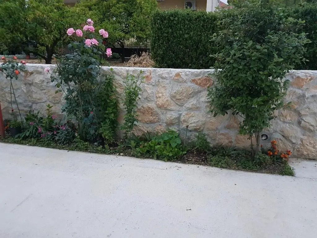 Oleander, Three-bedroom Apartment in Trogir