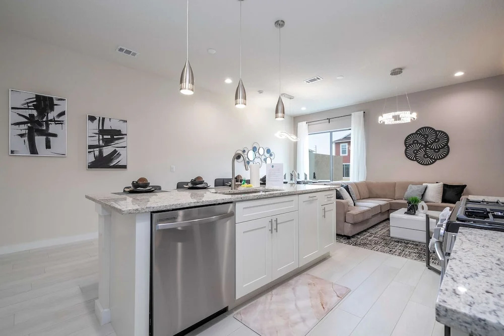 Luxury 3BR Home With Mario Bros Room Near Disney
