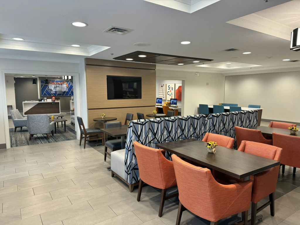 Holiday Inn Express & Suites Dewitt - Syracuse by IHG