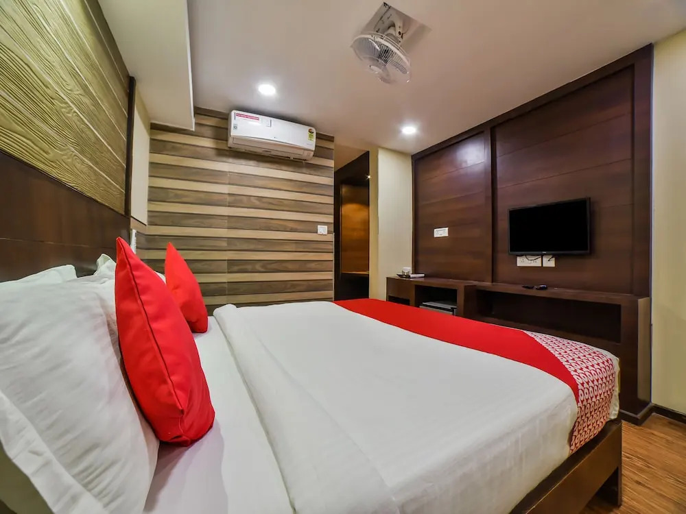 OYO 4668 Hotel Ocean Residency