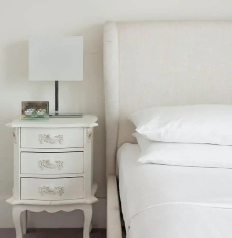 The English Rose Luxury 3 bed With Private Terrace - by Out of Office Lifestyle