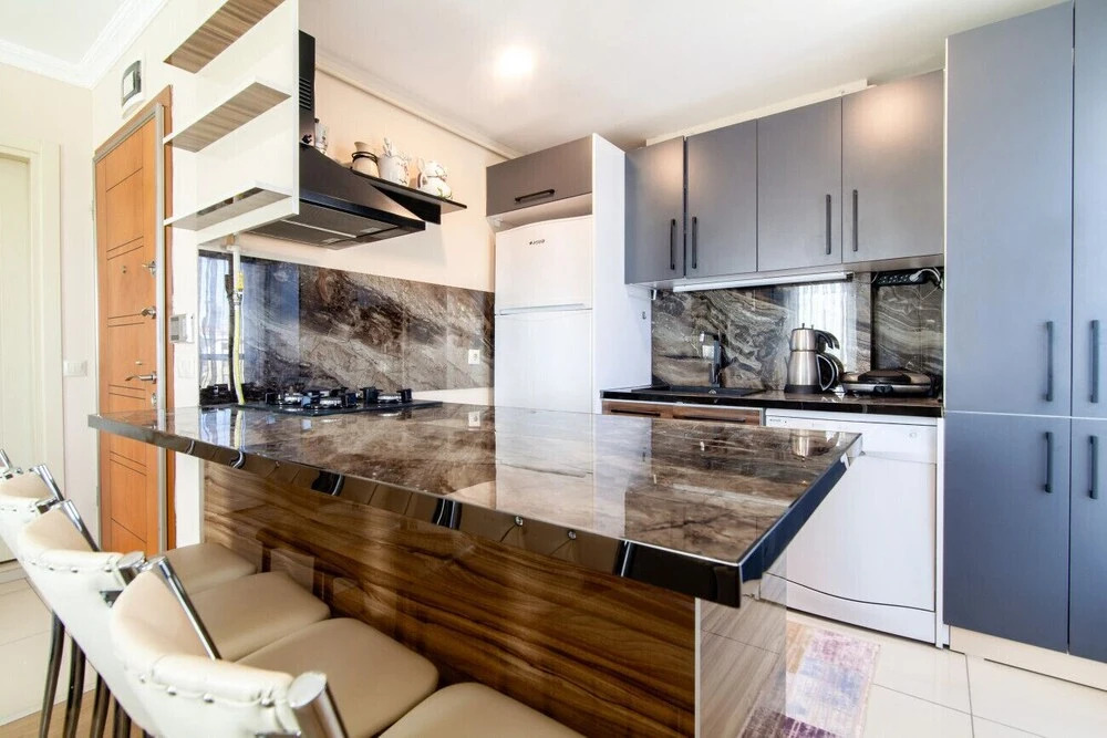 Central Flat in Atasehir With Terrace and Balcony