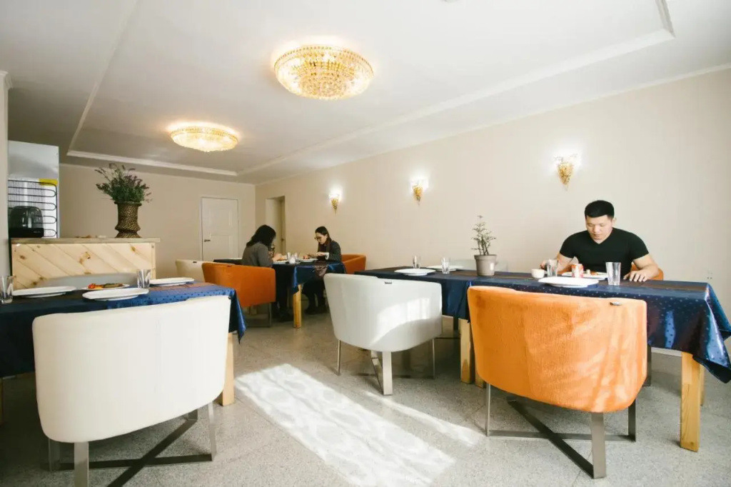 Hotel Diplomat