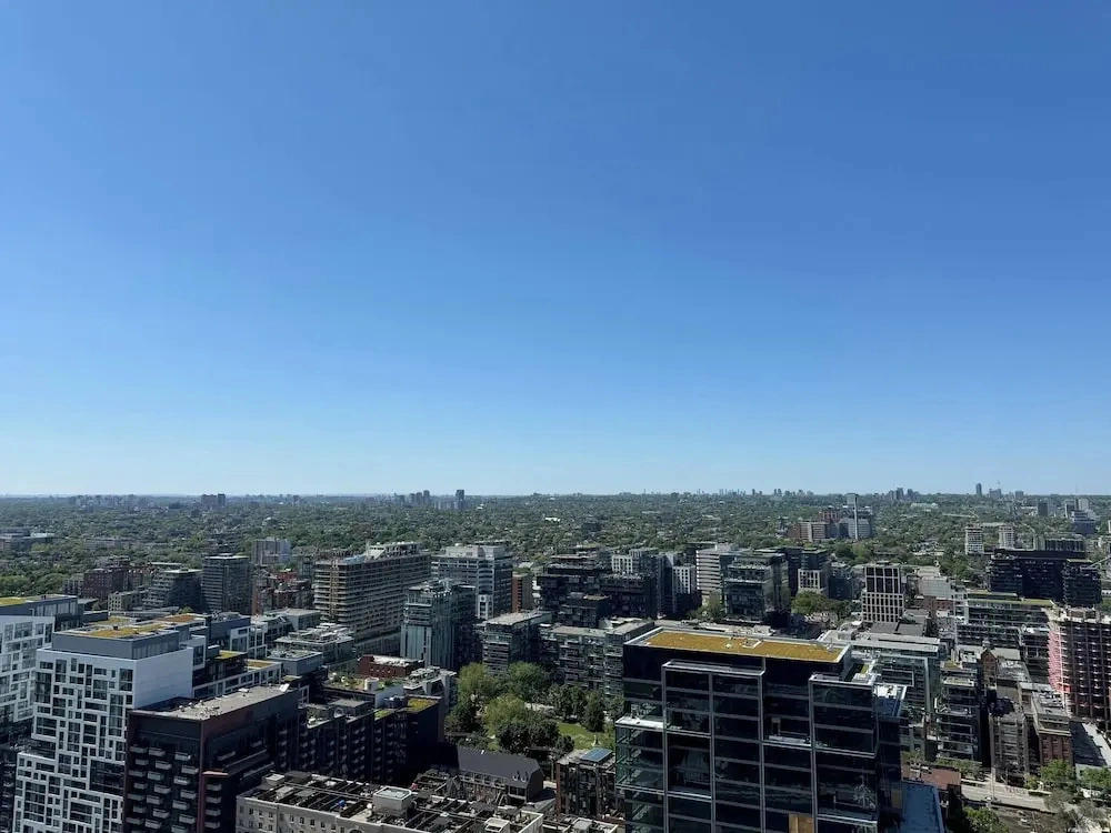 Free Underground Parking 5 Minutes to CN Tower