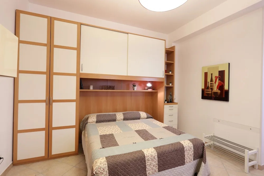 Flat Near The Historic Centre With Private Parking