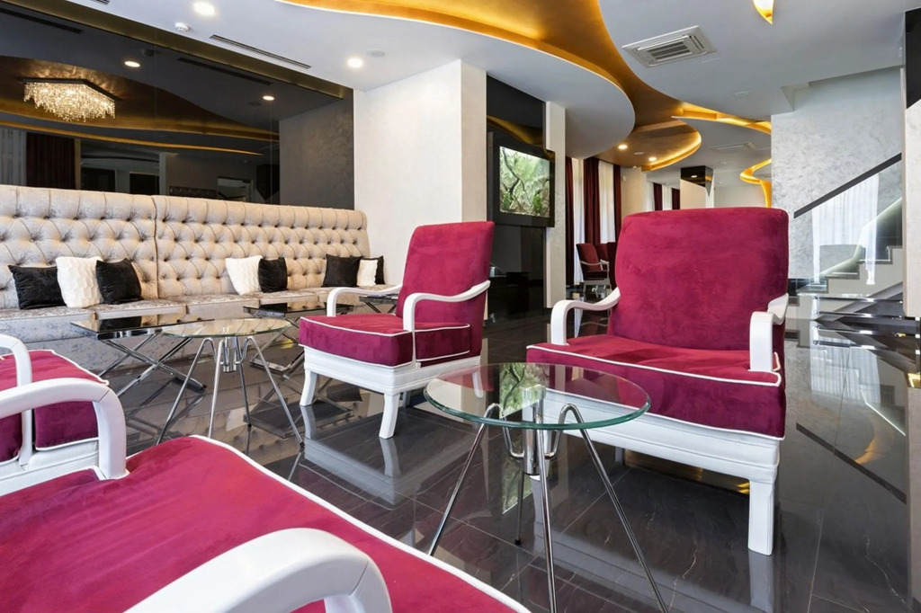 Nova City Garni Hotel Signature Collection