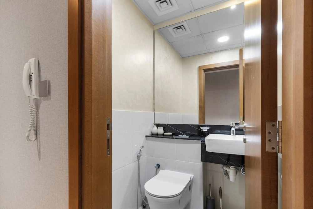 2BR Premium Canal & Burj Khalifa View