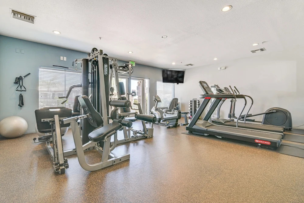 Hike & Golf in Fountain Hills! Resort-style Condo