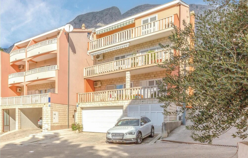 Stunning Home in Baska Voda With Wifi and 0 Bedrooms