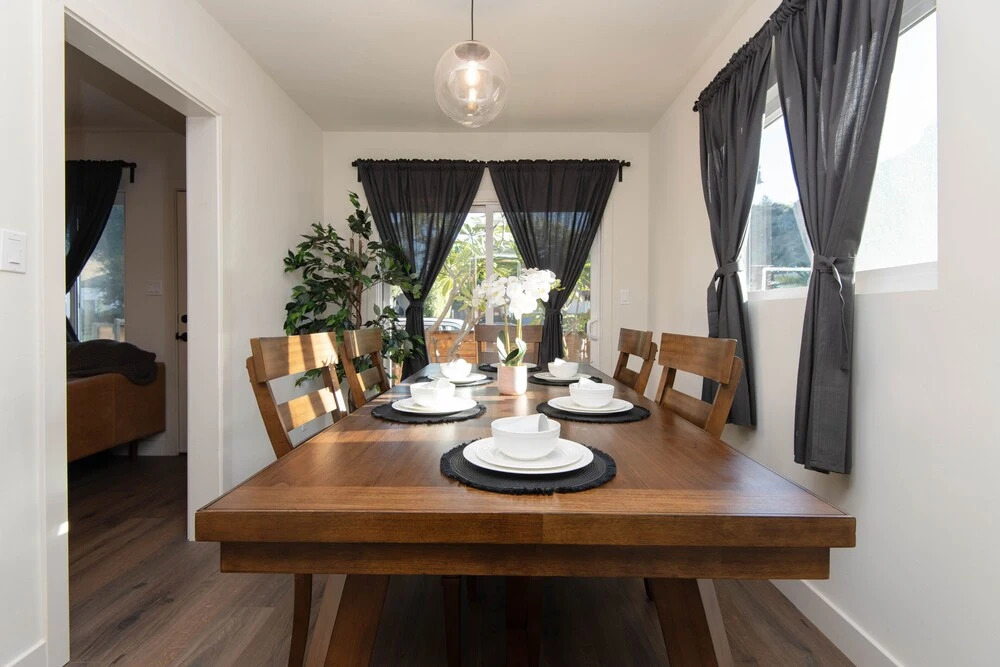 Stylish Apartment near Dodger St