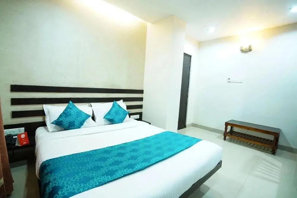 Hotel Aarya Inn