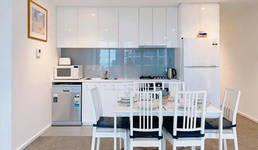 Melbourne One 2B2B1C Apt by GoodLive