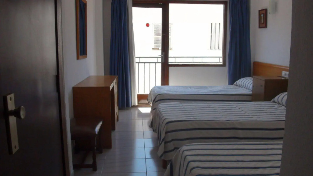 Hostal Gami Adults Only