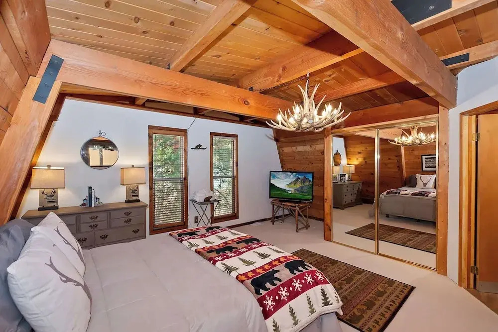 Yosemite Pines Cabin - Sleeps 6
